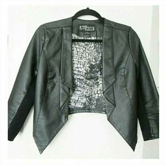 ✨SOLD✨Black Leather Jacket