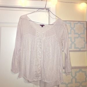 White quarter sleeve shirt