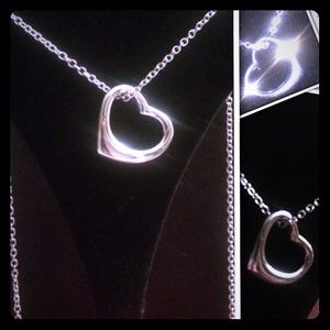 NWT Silver-tone open heart necklace