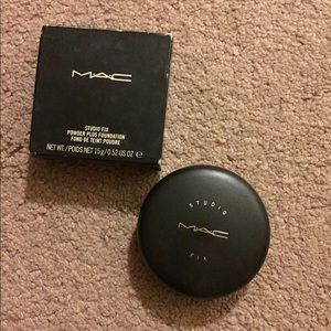 MAC Studio Fix Powder Plus Foundation