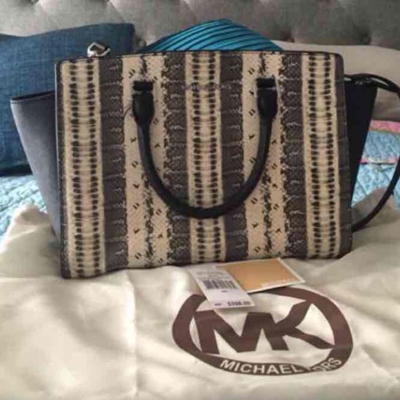 Michael Kors Handbags - Great like new Selma