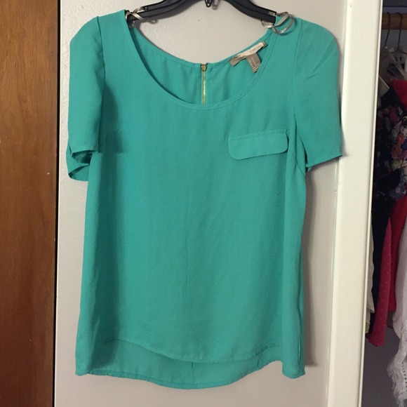 Mint shirt with Exposed zipper on back!