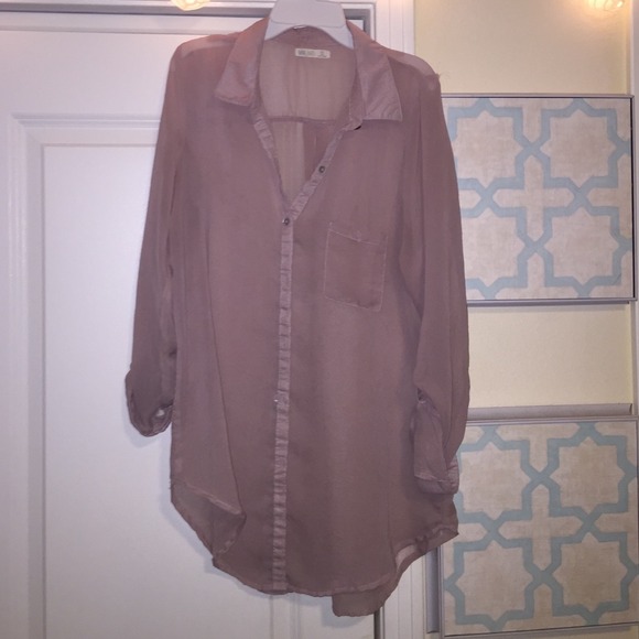 Button down shirt - Picture 1 of 3