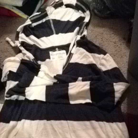 Aeropostale long-sleeve really think hoodie