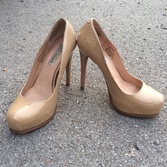 Steve Madden Stokker patent leather platform pump