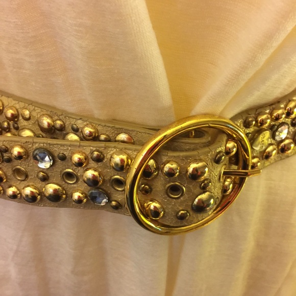 Gold sparkly bilt - Picture 2 of 2