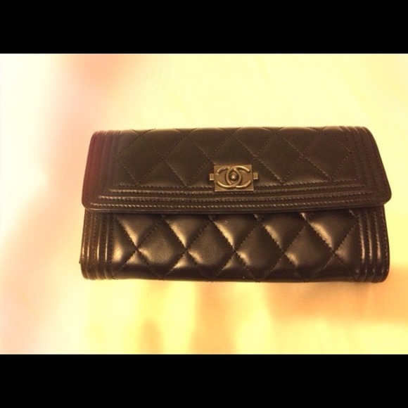 Channel wallet