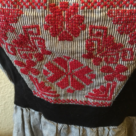 Dress - Picture 2 of 3