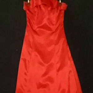Sleek red prom dress