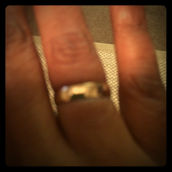 14K gold ring