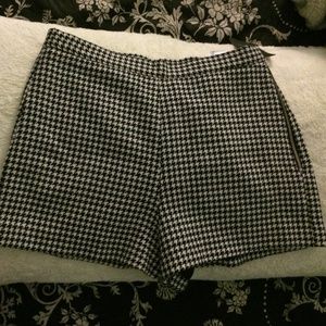 Black and white fancy shorts from Zara