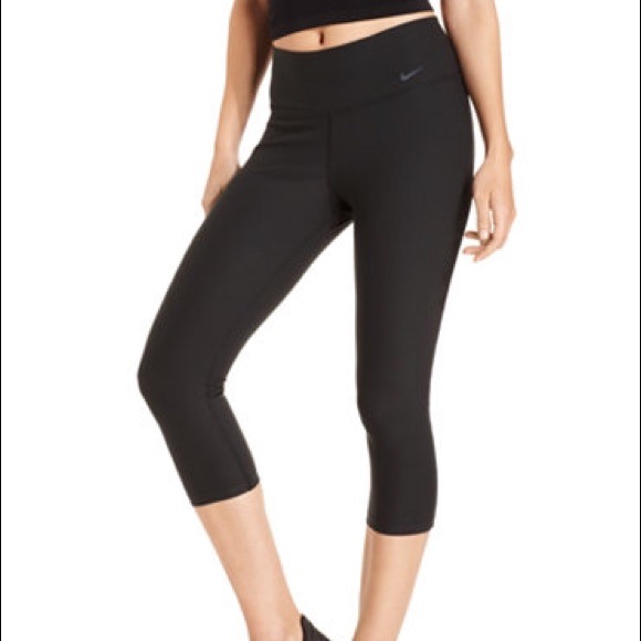 Black Nike Leggings Capri