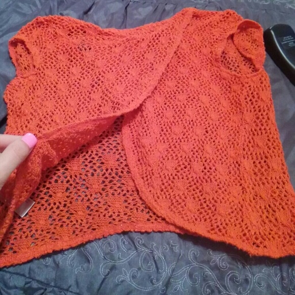 Crochet crop top burnt orange color - Picture 3 of 3