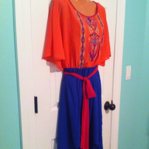 Flying Tomato Color Block Dress - Picture 1 of 4