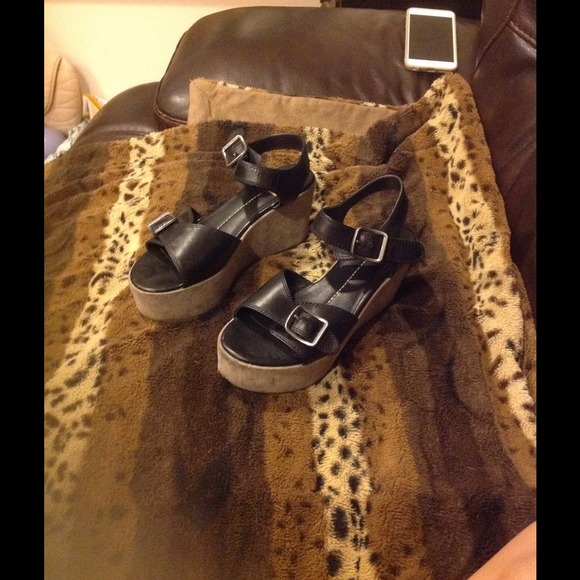 Dolce vita platform sandals