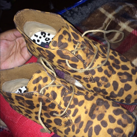 Shoes - Picture 2 of 2