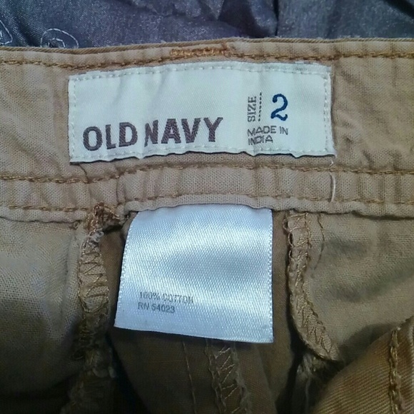 Burmuda shorts - Picture 2 of 2