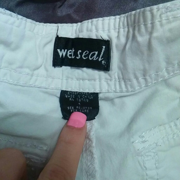 White shorts - Picture 2 of 2