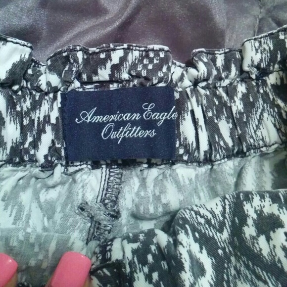 Tribal shorts - Picture 2 of 3