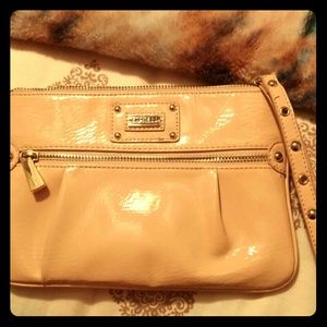 Express wristlet