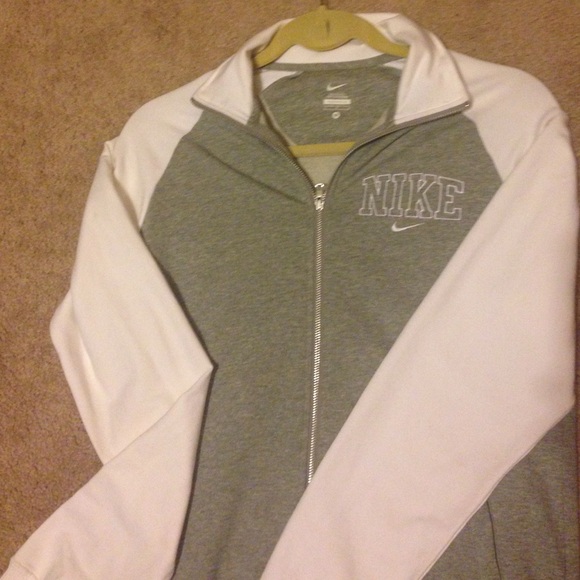 NIKE athlete zip up. So flattering! Worn once - Picture 3 of 4