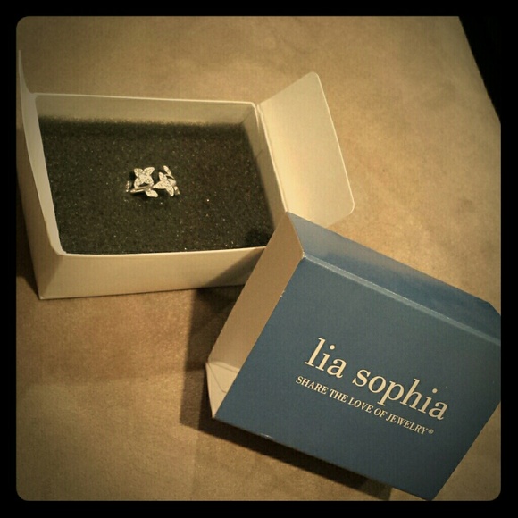 Lia Sophia flower ring