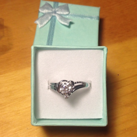 Gorgeous filled ring