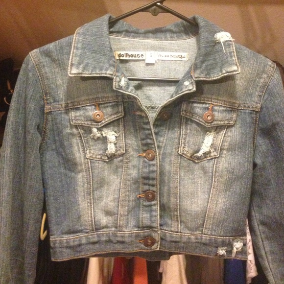 JEAN JACKET 💙 - Picture 2 of 3