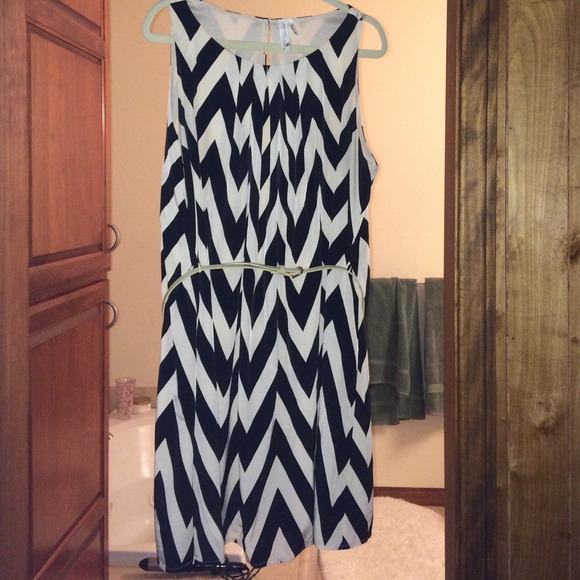 ModCloth Dresses & Skirts - Black and beige chevron dress