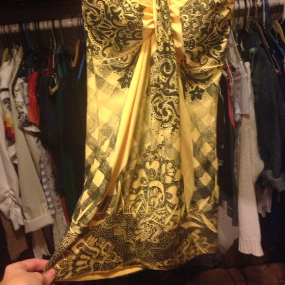 Yellow beaded top 💛 - Picture 3 of 4