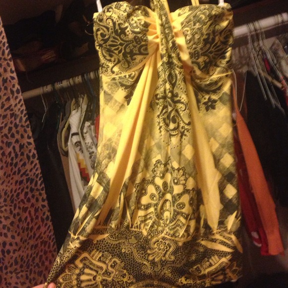 Yellow beaded top 💛 - Picture 4 of 4