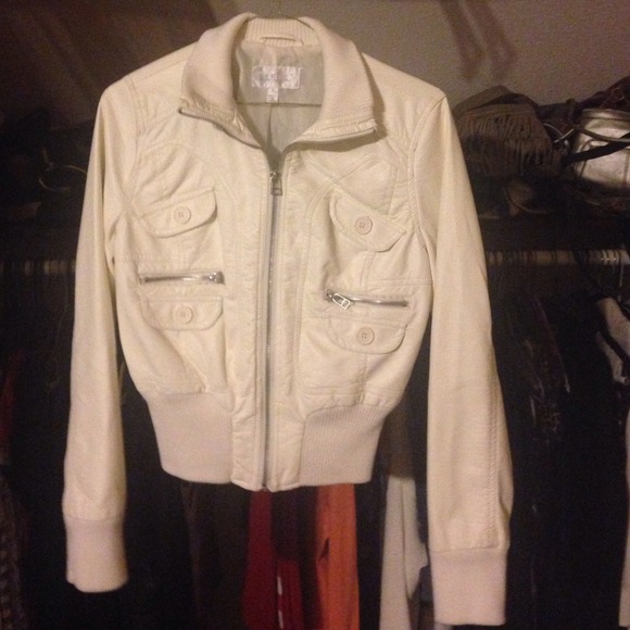 White leather jacket - Picture 1 of 2