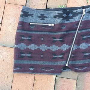🆕NWT LF Tribal Aztec Burgundy Grey Wool Mini