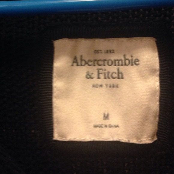 Abercrombie sweater - Picture 3 of 4