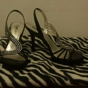 #SOLD#Heals