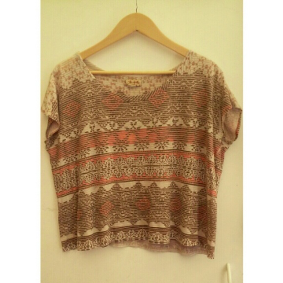 Aztec top - Picture 1 of 2
