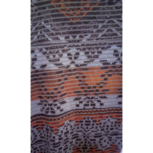 Aztec top - Picture 2 of 2