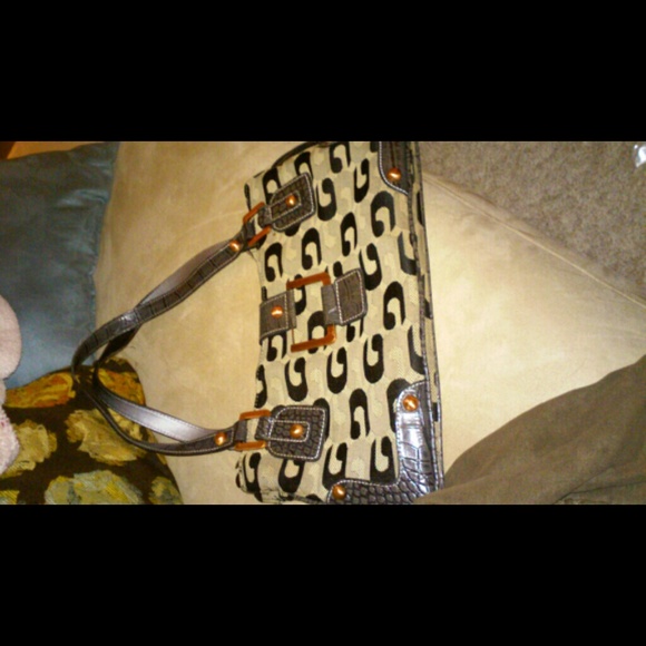 Guess Handbag. Black and Grey