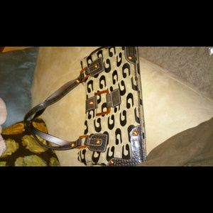 Guess Handbag. Black and Grey