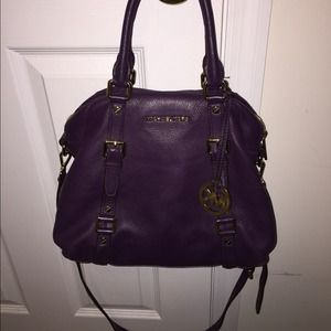 Michael kors crossbody