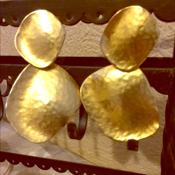 Gold Kenneth earrings