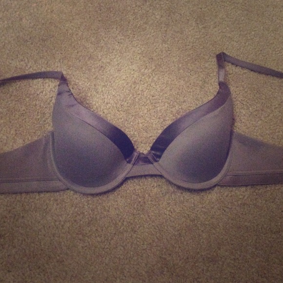 32A Gillan & Omalley bra