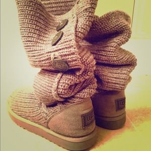 Gray knit UGG boots