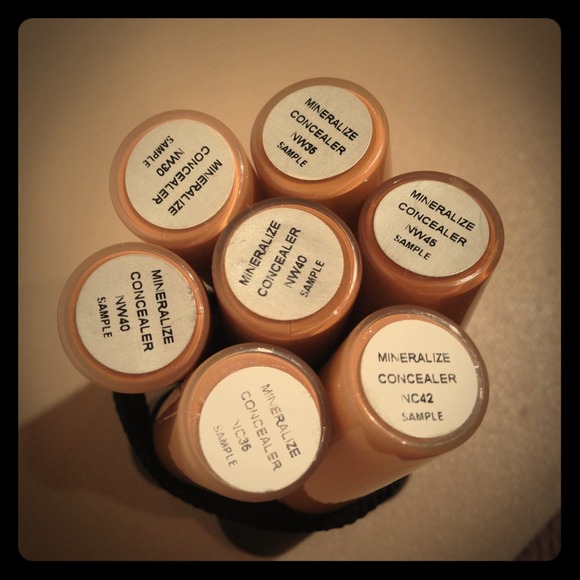 MAC cosmetics concealer
