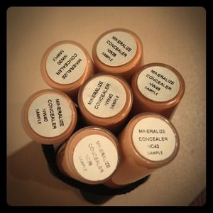 MAC cosmetics concealer