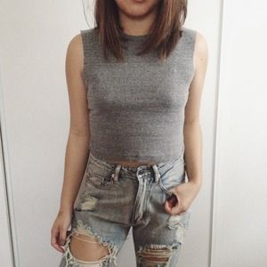 Brandy Melville Grau crop top 🚨HOLD