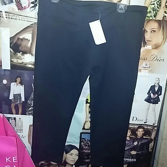Fabletics Lima Capri Pants sz XL (14-16)