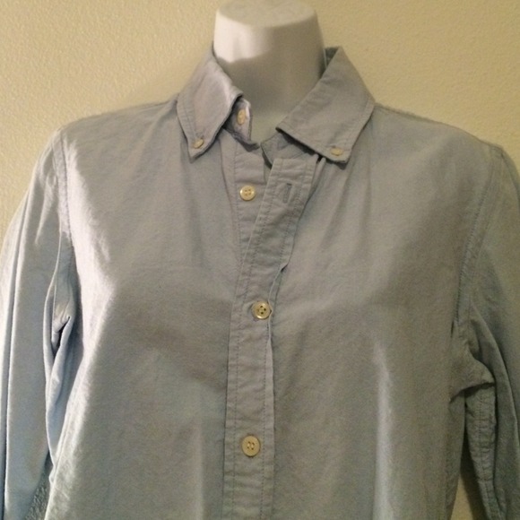 Simple light blue button up - Picture 2 of 2
