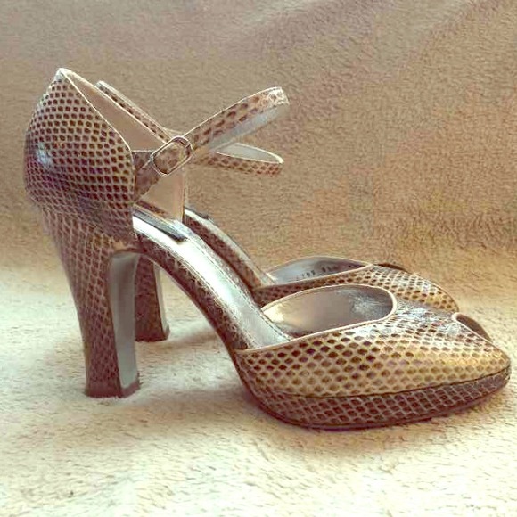 Authentic Dolce & Gabbana Tan Pumps