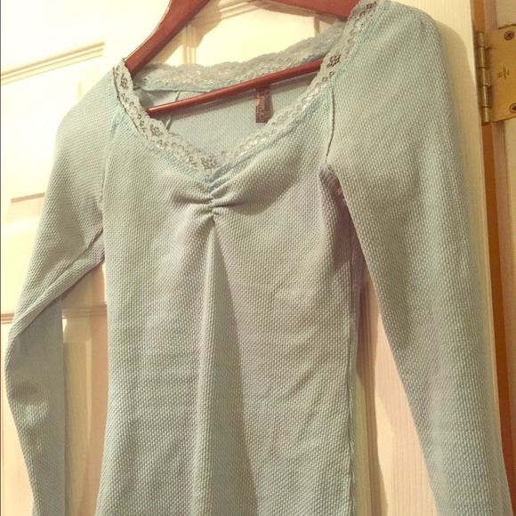 🎀 gently used free people top 🎀